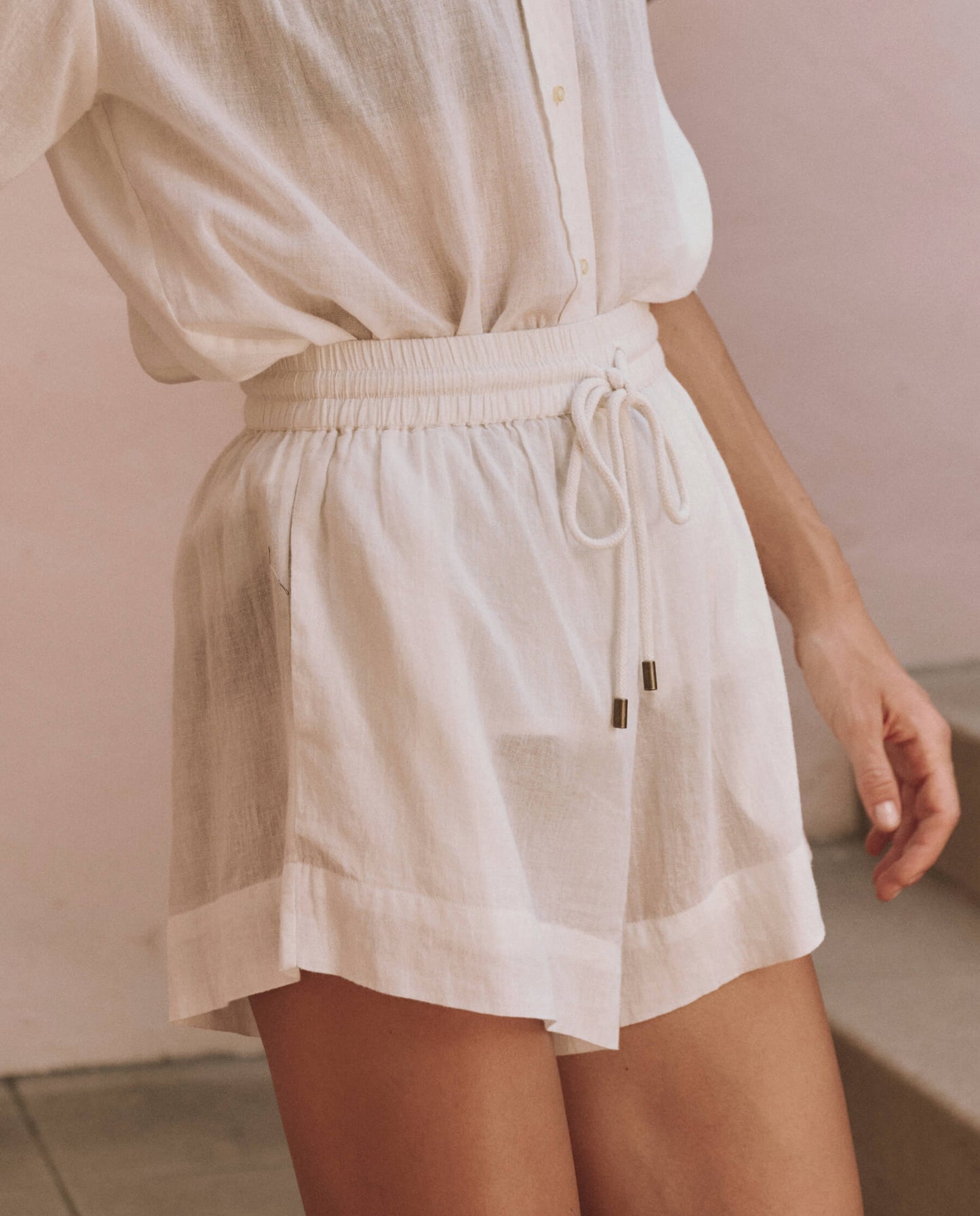 The Delta Short. -- White